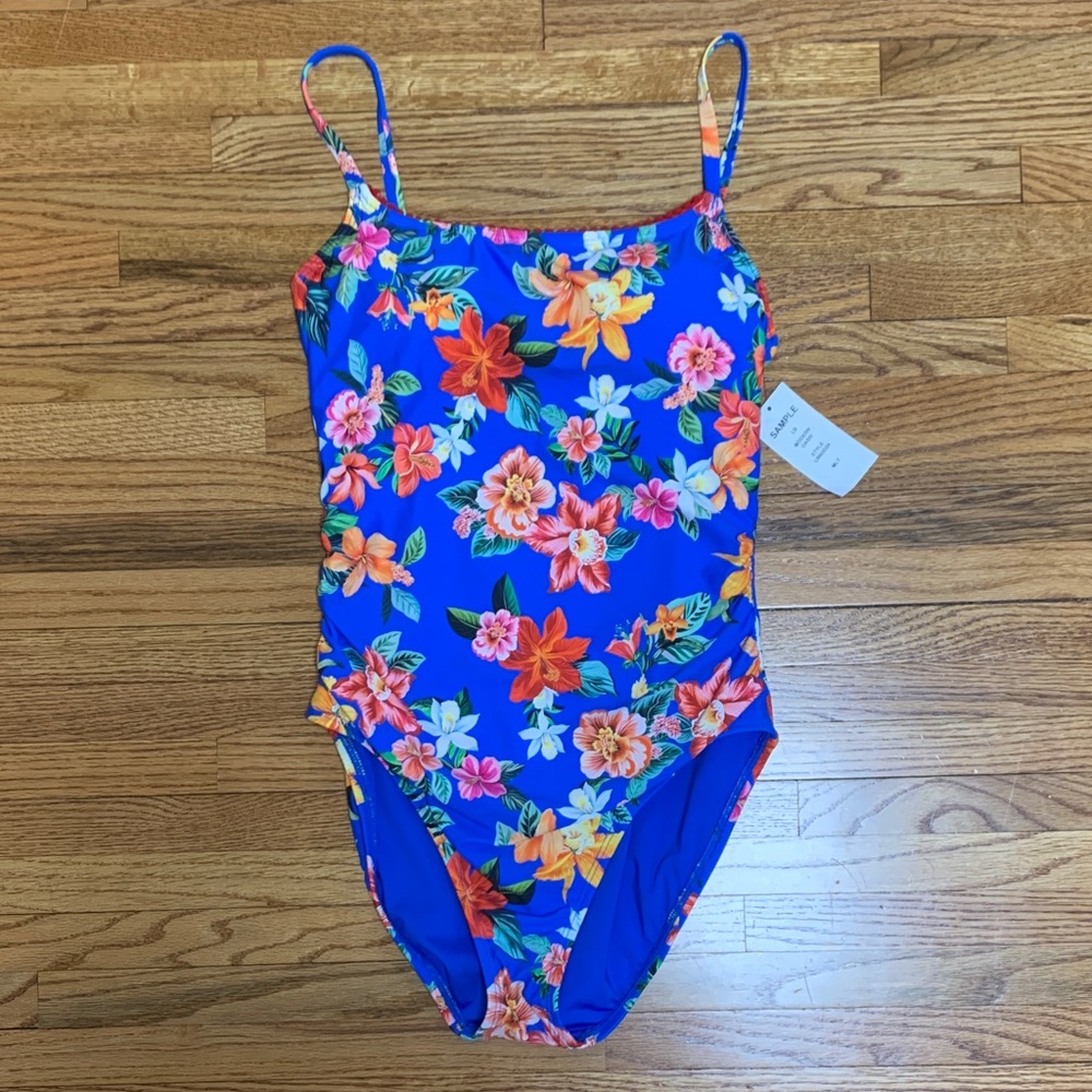 La Blanca swimsuit - blue one piece with floral print, size 6 bathing suit